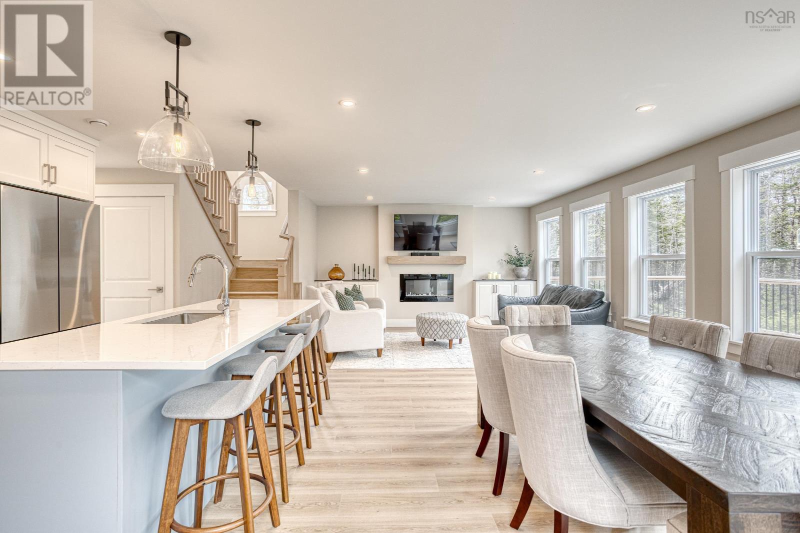 70 Langille Estates Dr, Hubbards, NS B0J 1T0