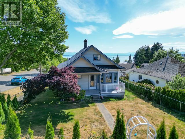 6304 Poplar St, Powell River, BC V8A 4L2