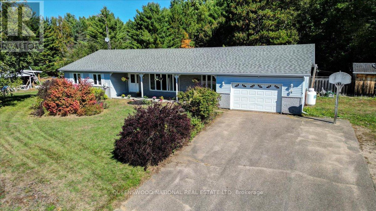 11876 Opeongo Rd, Madawaska Valley, ON K0J 1B0