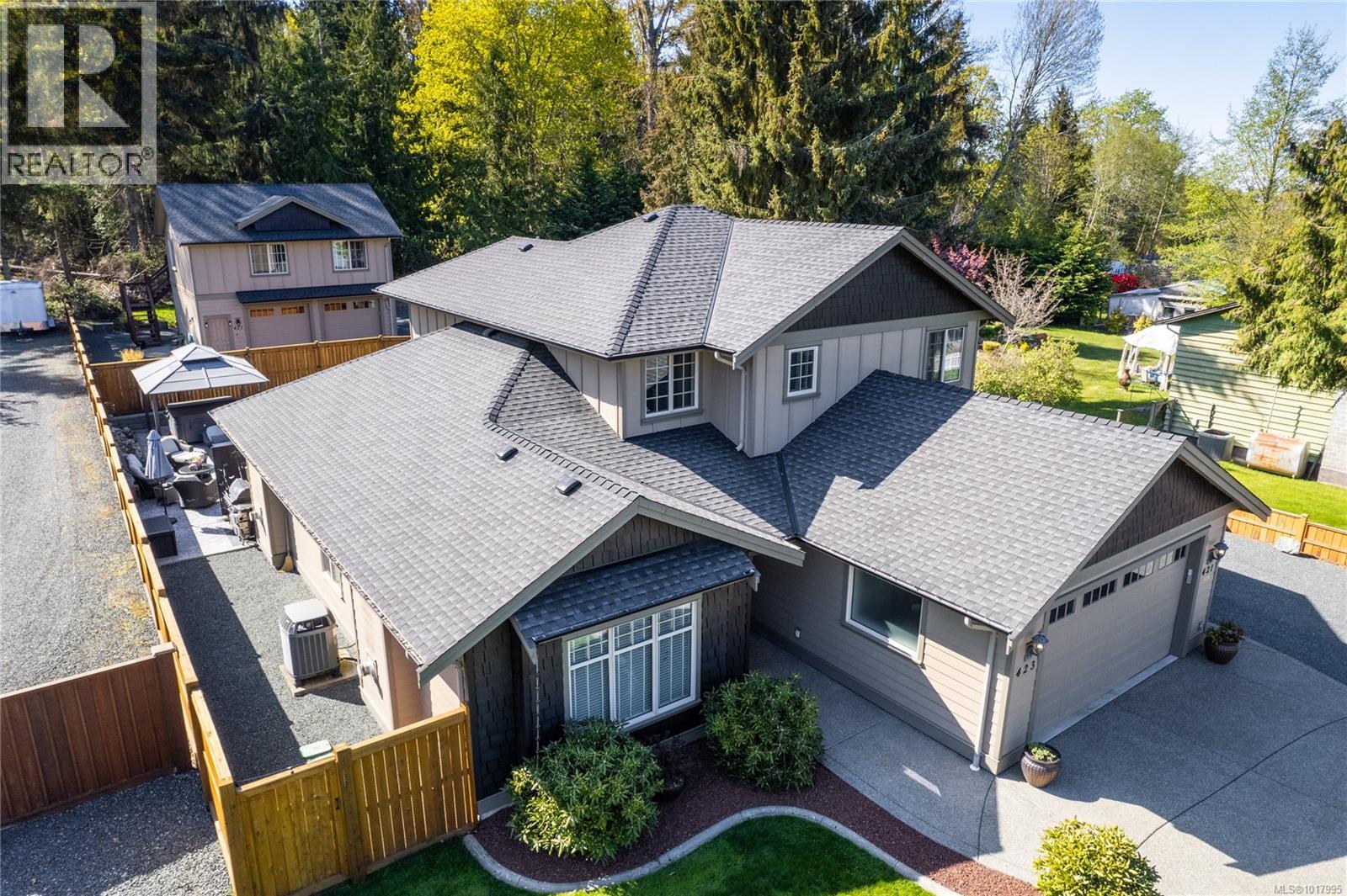 423 Craig St, Parksville, BC V9P 1L2
