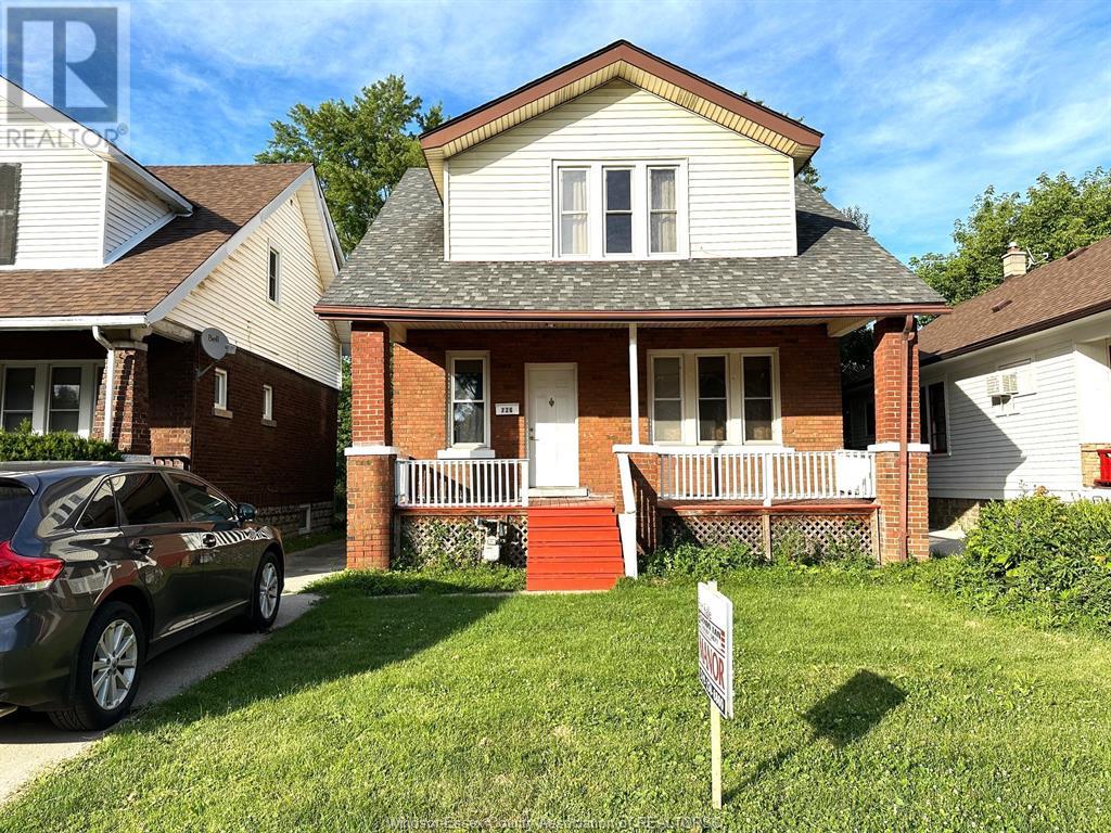 726 Partington, Windsor, ON N9B 2N7