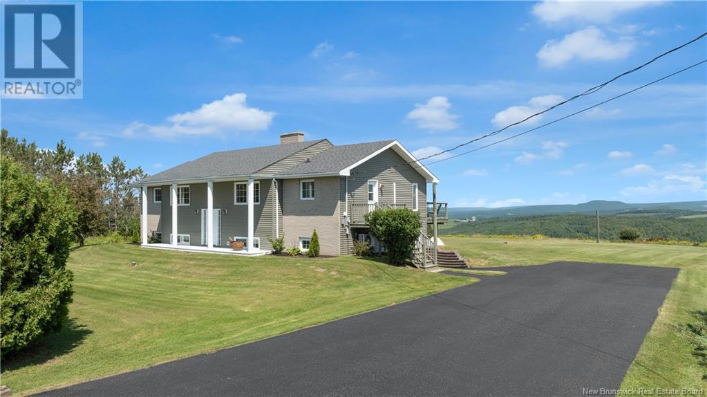 41 Valleyview Dr, Wards Creek, NB E4E 4P5