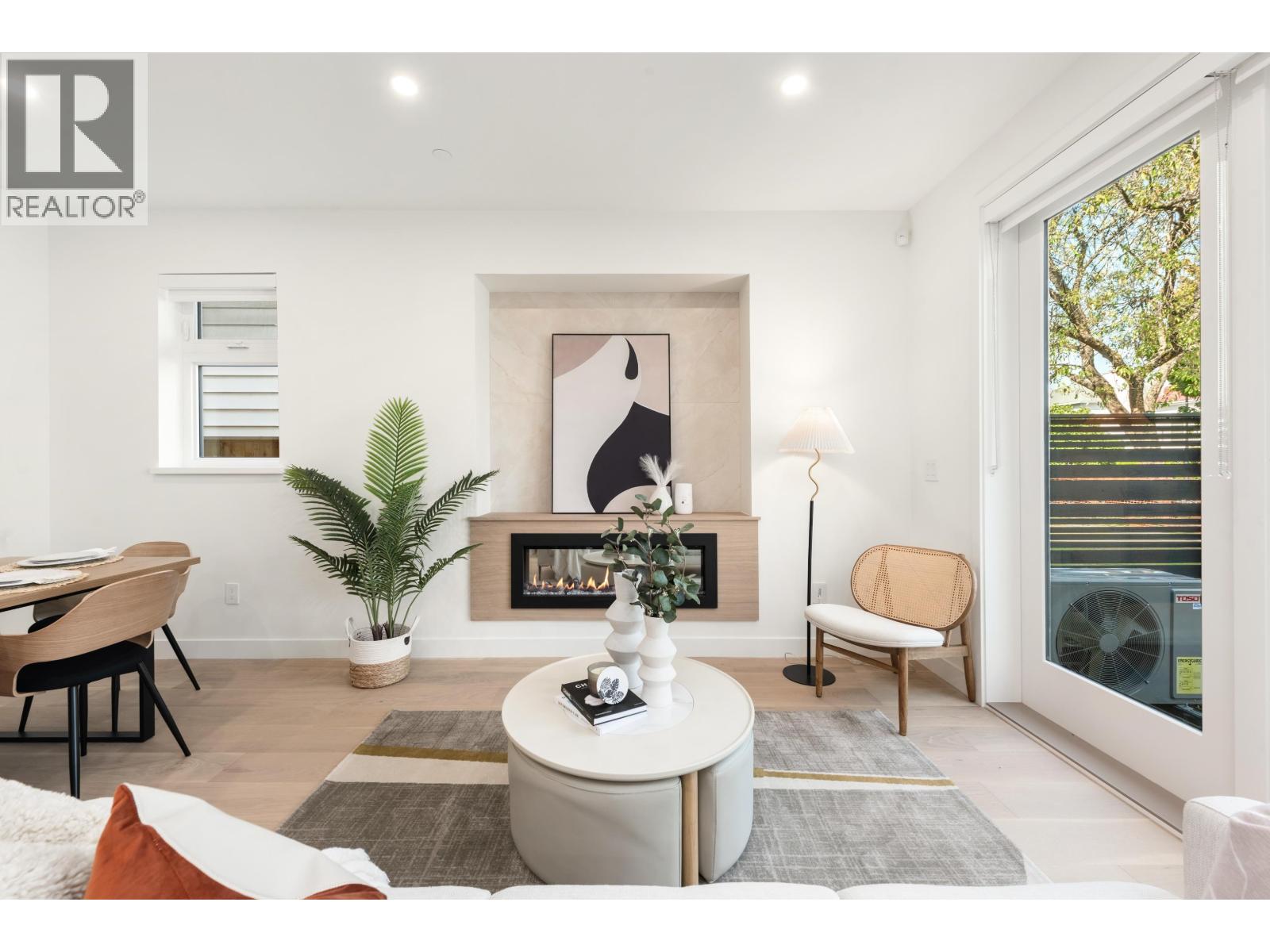 2750 W 19th Avenue Unit 1, Vancouver, BC V6L 1E3