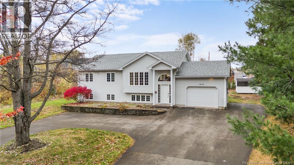 1824 Amirault St, Dieppe, NB E1A 7R7