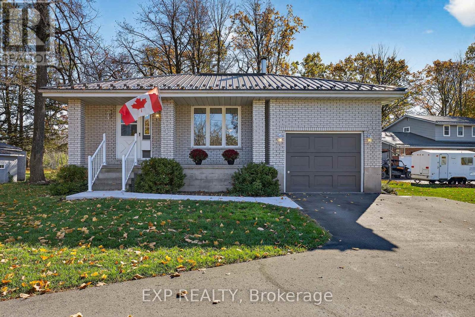 47 Fox Ln, Belleville, ON K0K 1V0