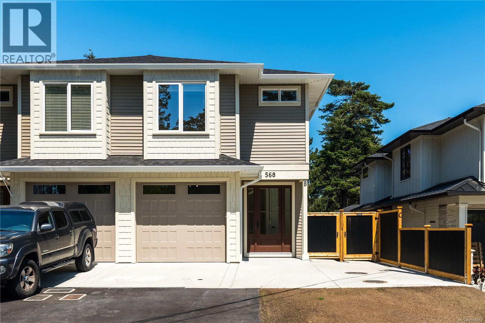 568 Kay Street #b, Saanich, BC V8Z 2L3