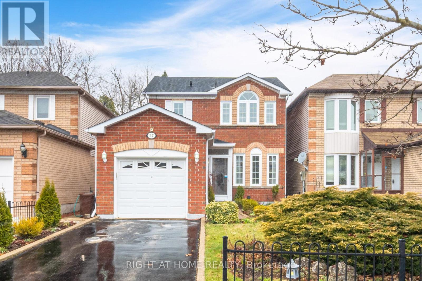 27 Lasby Ln, Halton Hills, ON L7J 2W9