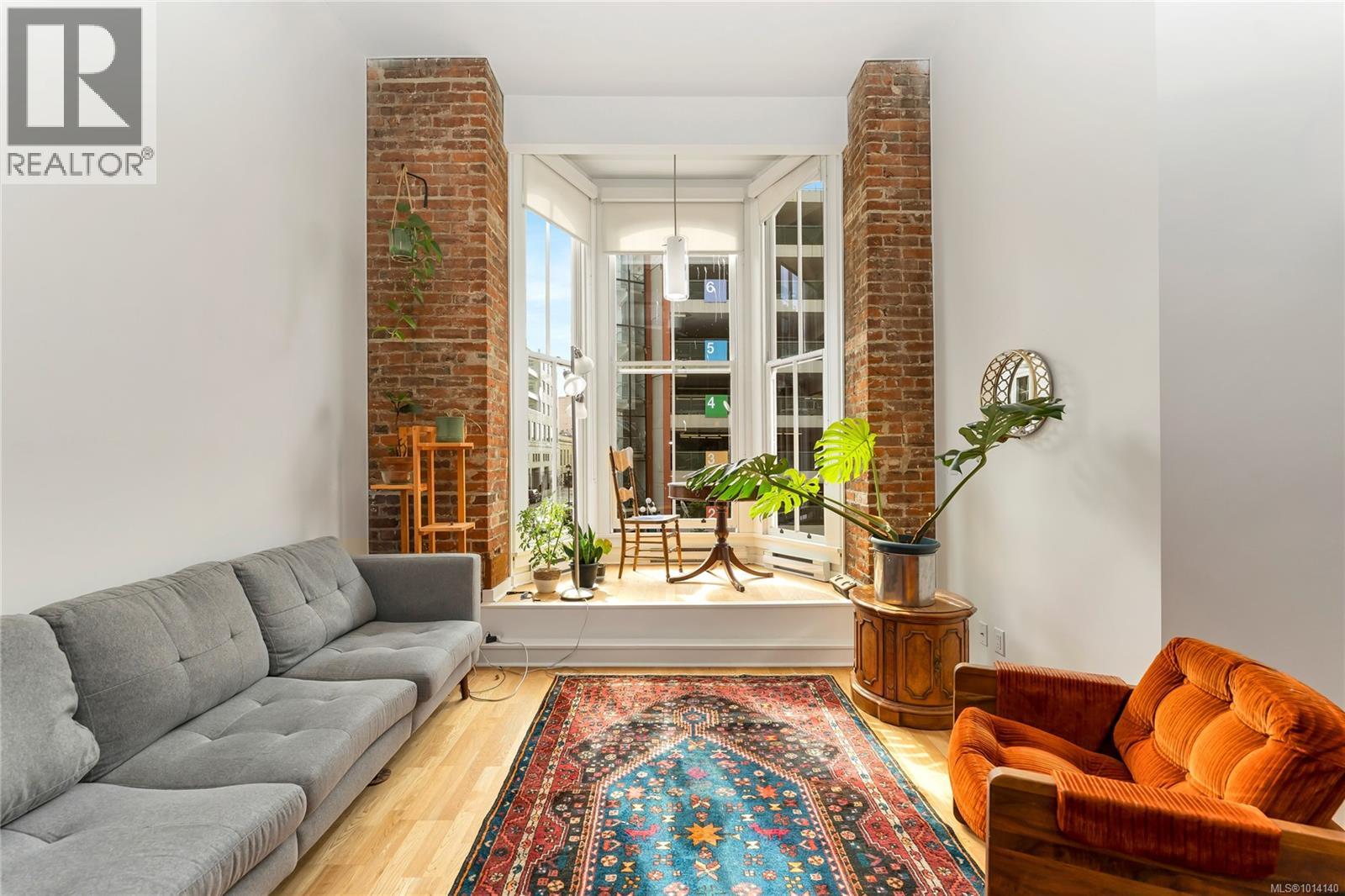 562 Yates St Unit 203 St, Victoria, BC V8W 1K8