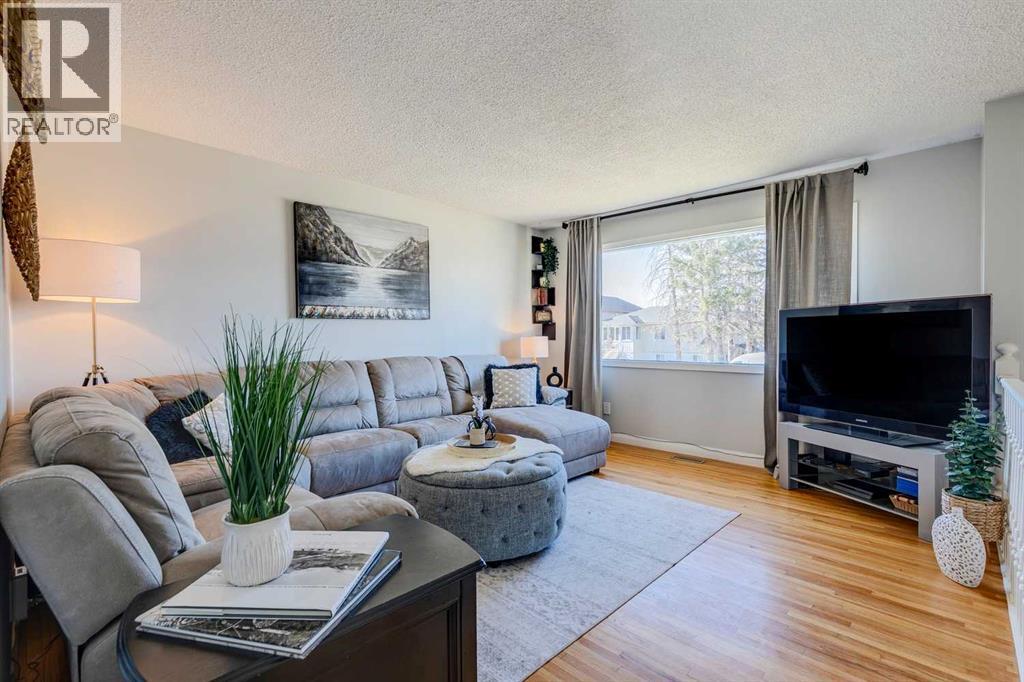 22 Street Se Unit 7630 #a, Calgary, AB T2C 1Y7