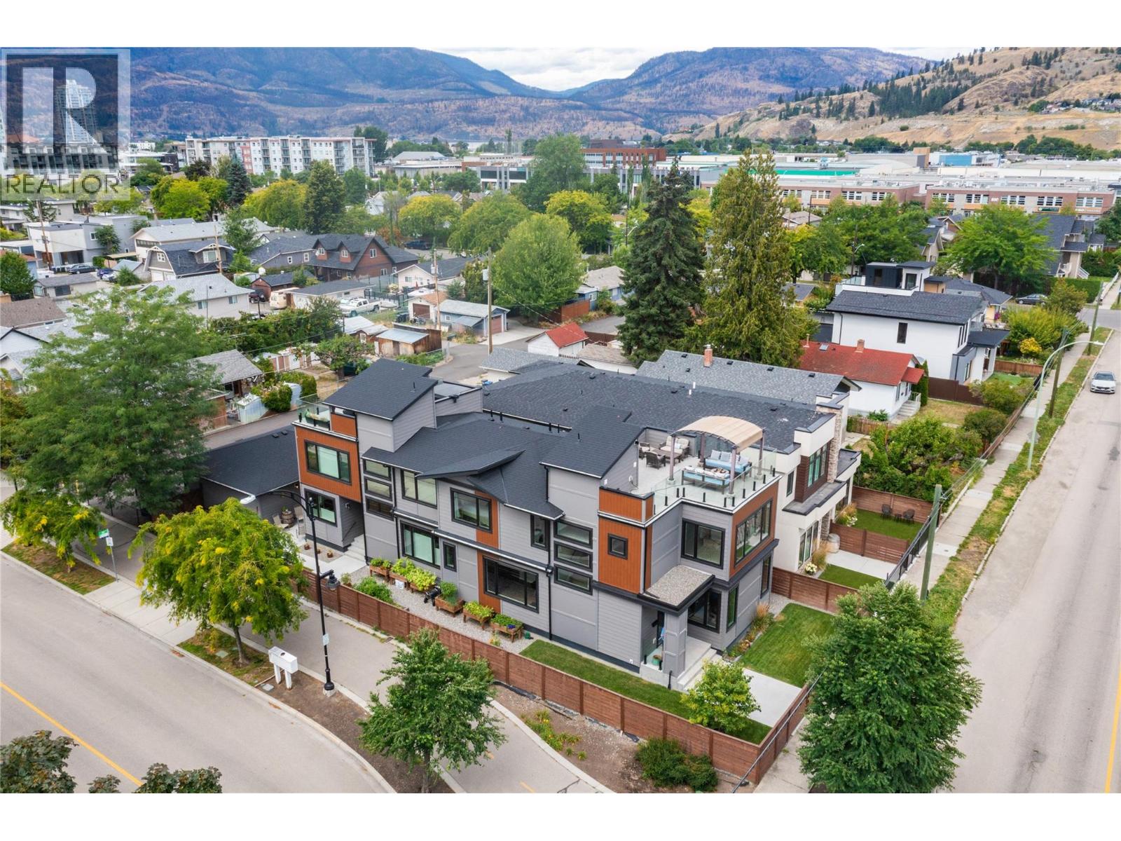 1292 Ethel St, Kelowna, BC V1Y 2W7
