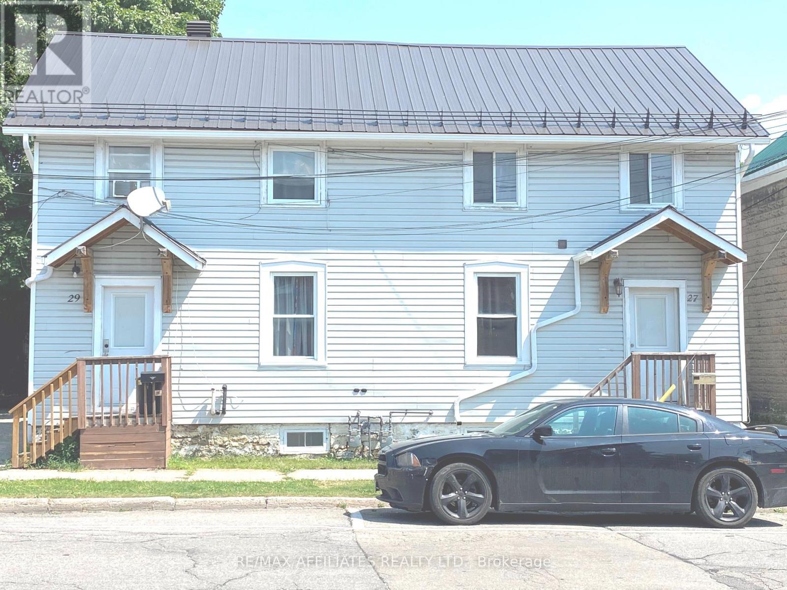 27 Market Street North #27 29, Smiths Falls, ON K7A 2E5