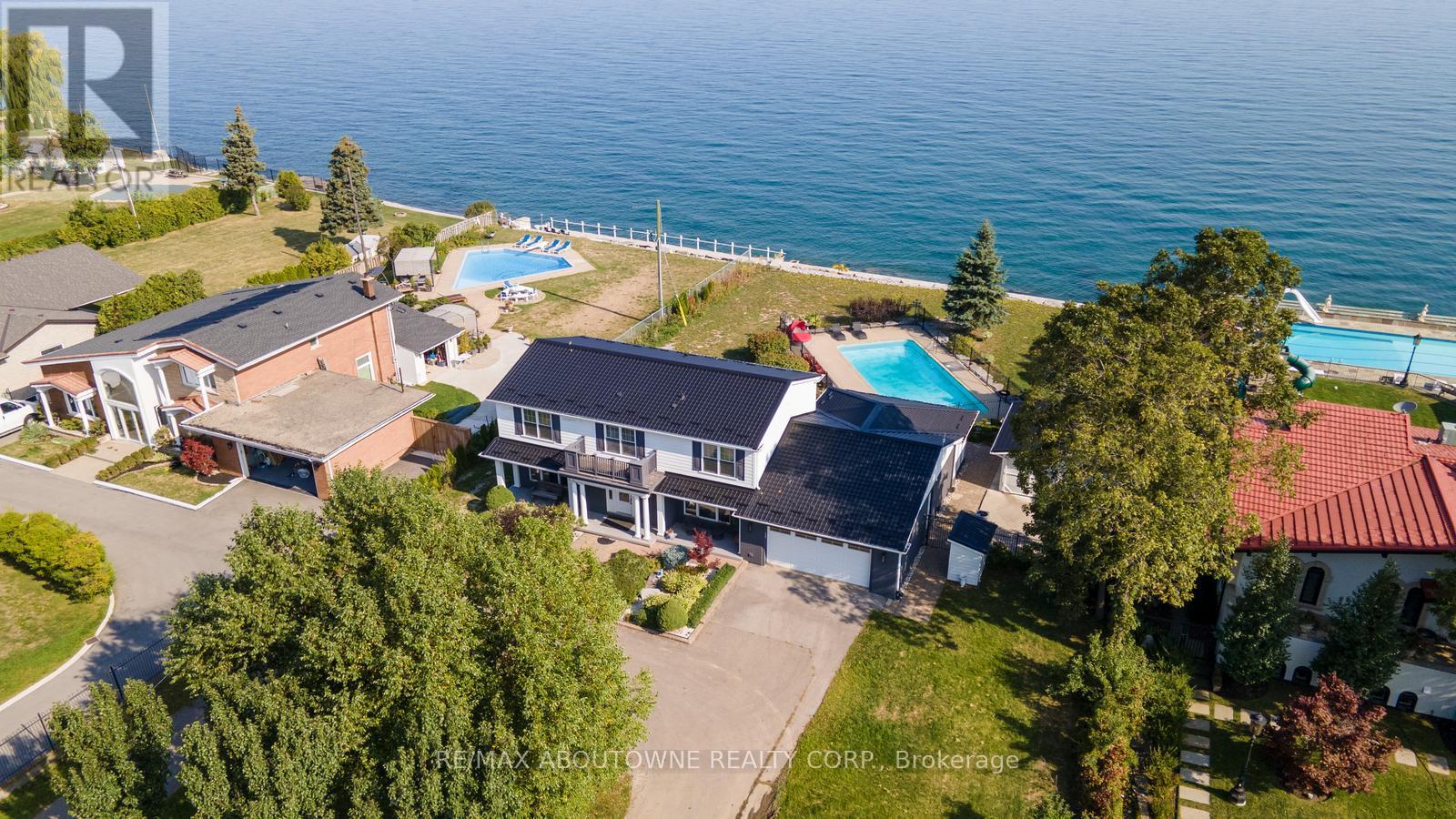 1073 N Service Rd, Hamilton, ON L8E 5E1