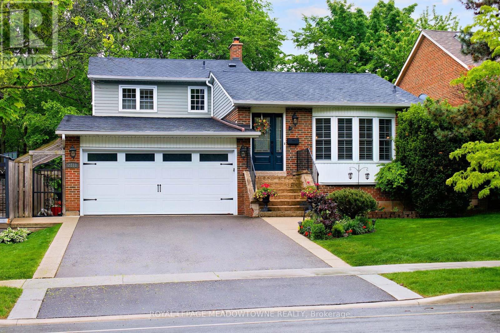 2818 Folkway Dr, Mississauga, ON L5L 2H9