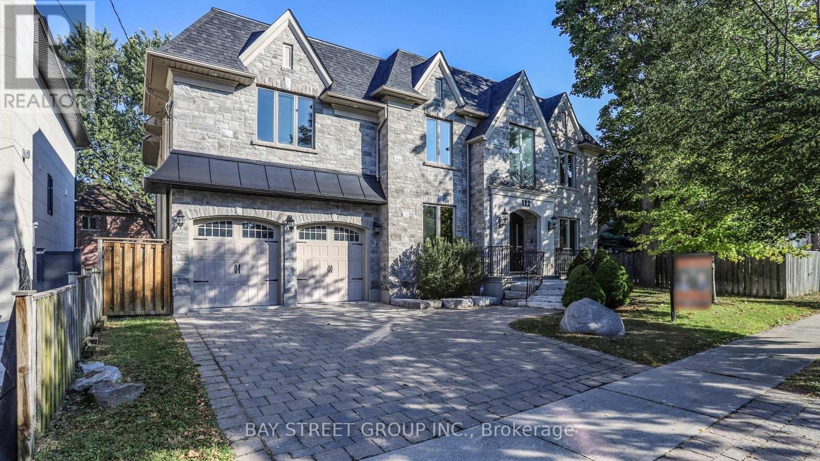 112 Centre Ave, Toronto Newtonbrook East, ON M2M 2L8