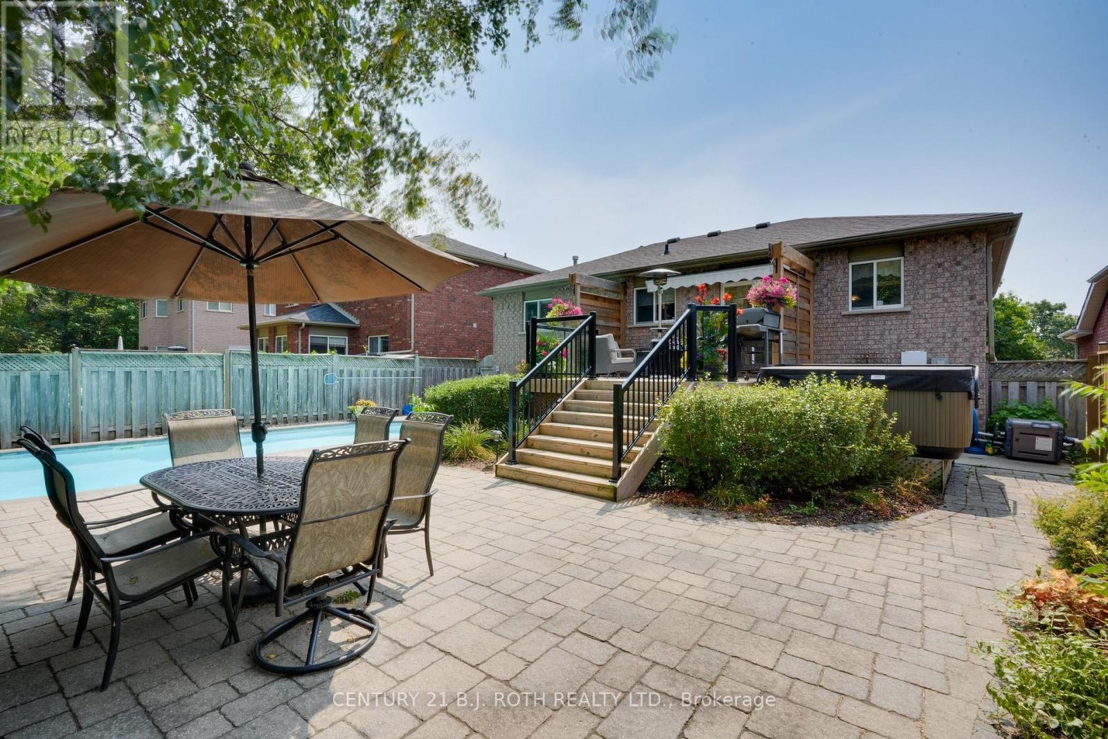 188 Mapleton Ave, Barrie, ON L4N 8T6