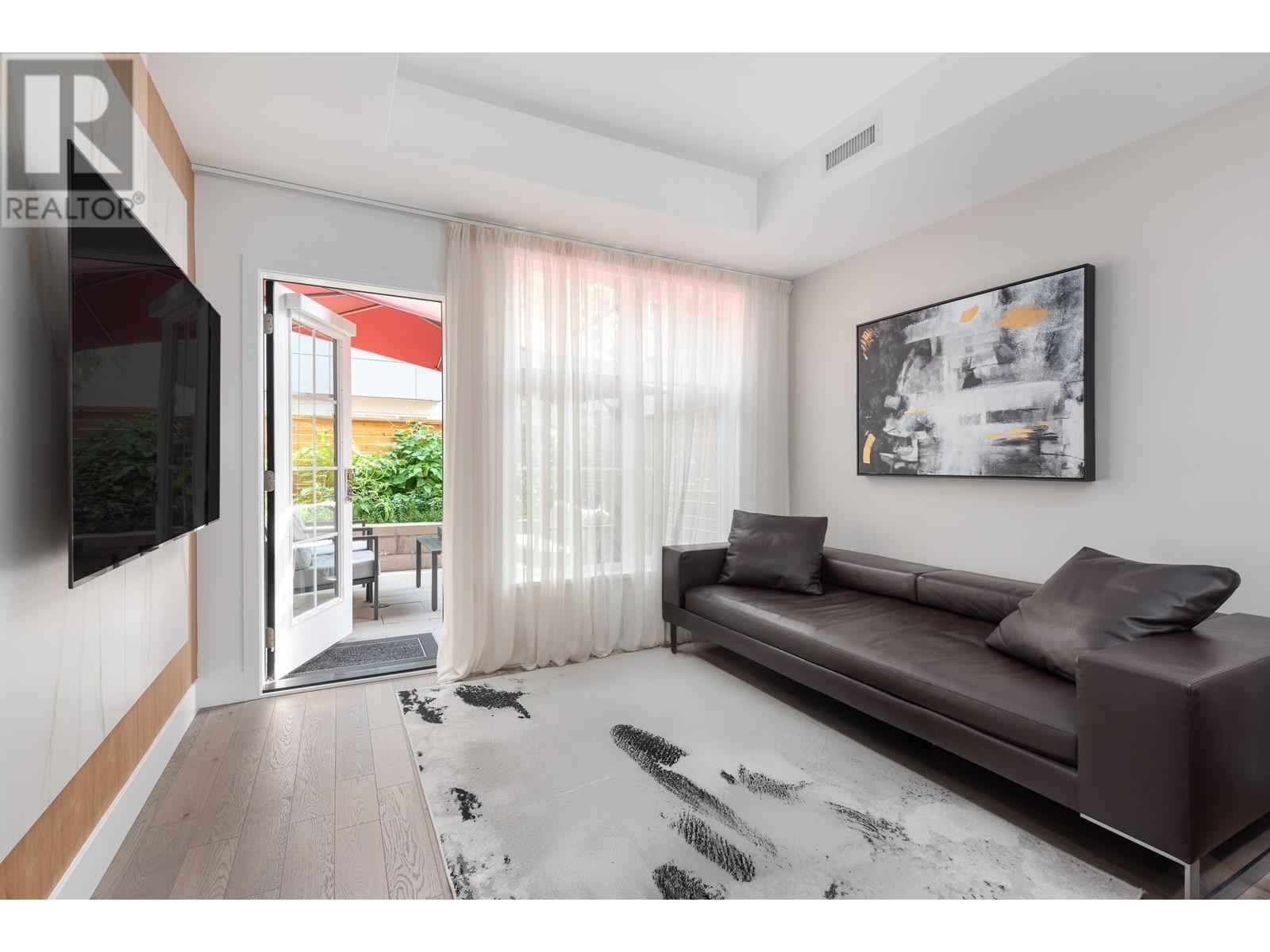 2070 Curling Road Unit 124, North Vancouver, BC V7P 0C9
