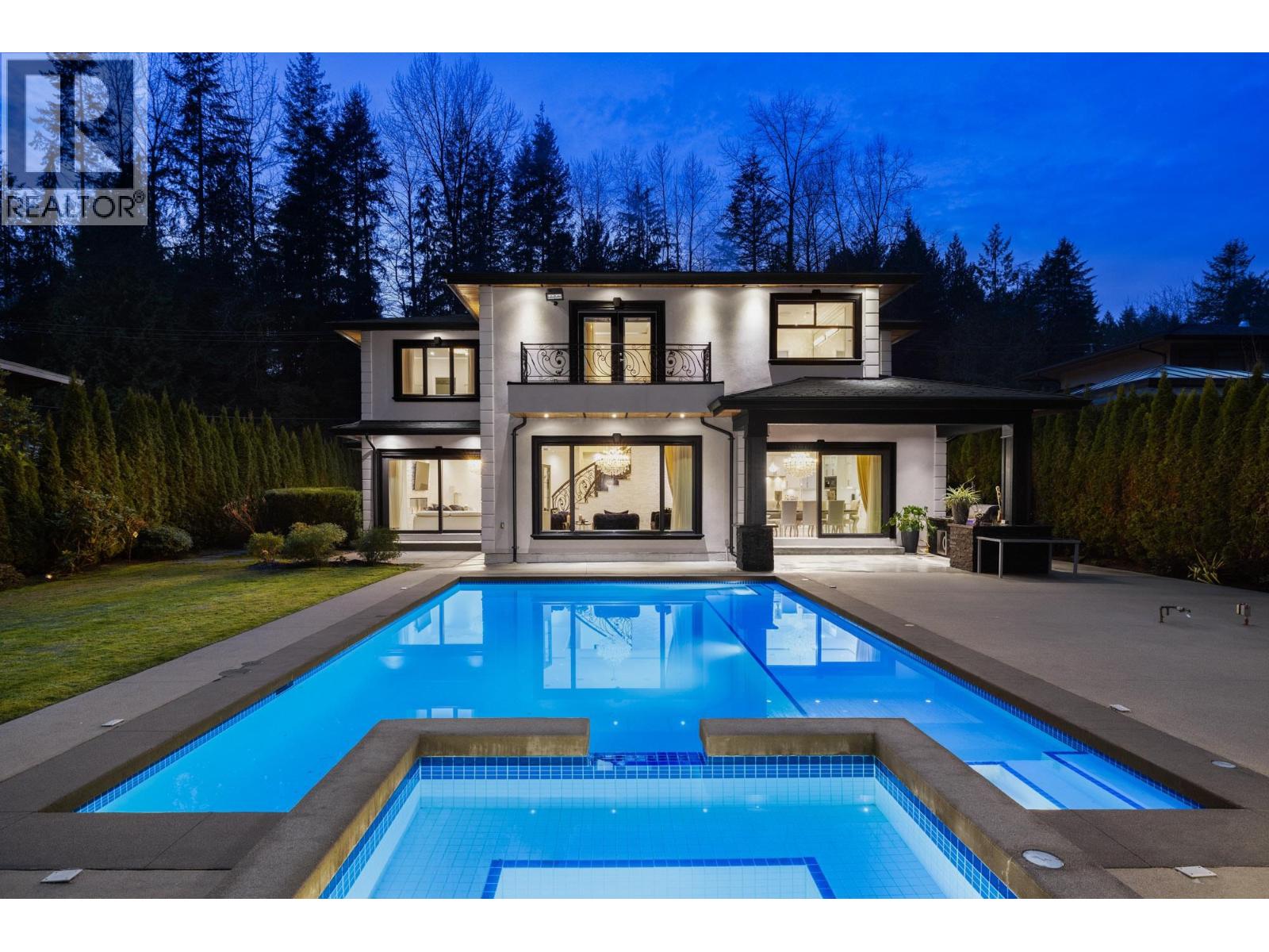 348 Moyne Dr, West Vancouver, BC V7S 1J5
