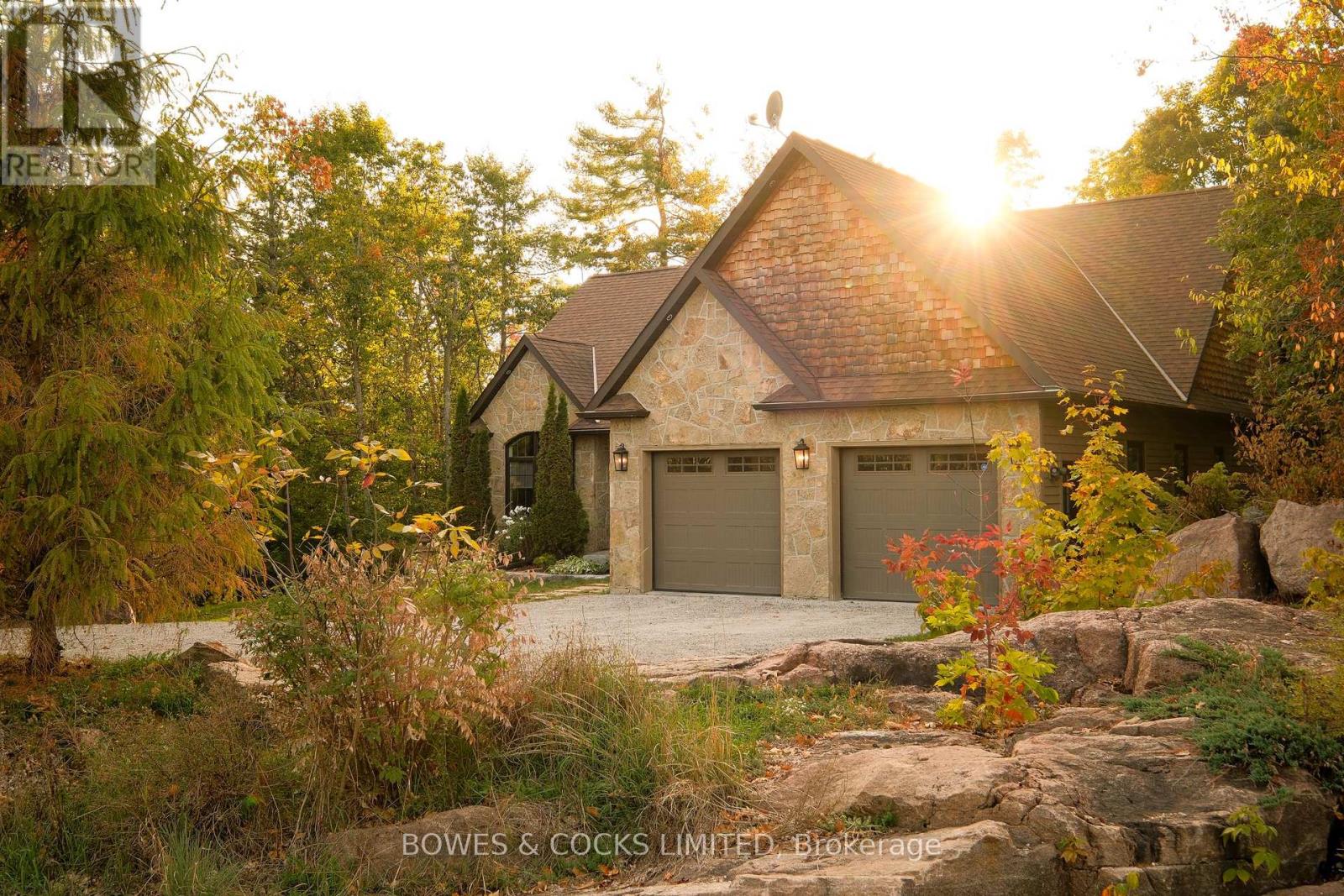 75 Mitchell Cres, Trent Lakes, ON K0L 1J0