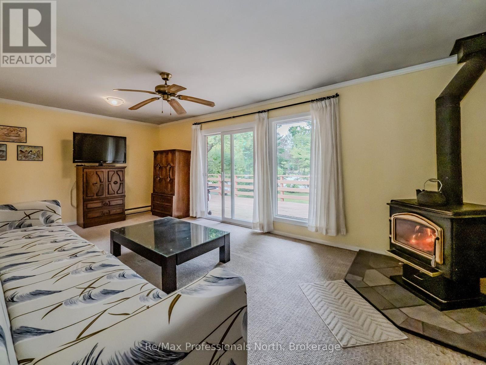 600 David St, Gravenhurst, ON P1P 1M2