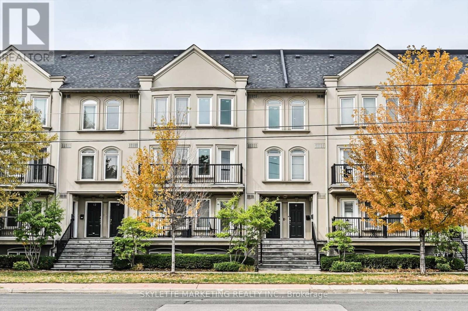 8 118 Finch Ave W, Toronto, ON M2N 7G2