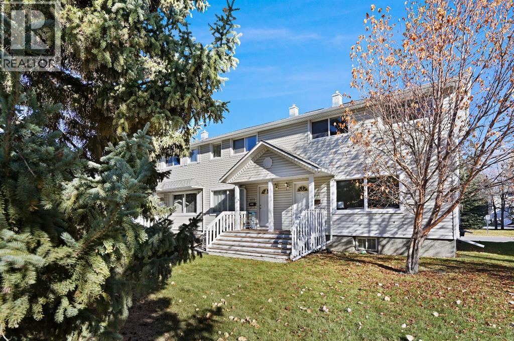 571 Killarney Glen Ct SW, Calgary, AB T3E 7H4