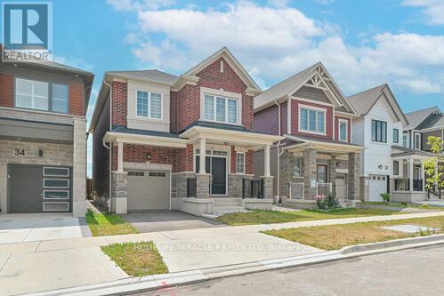 30 Saxony St, Kitchener, ON N2R 0S3