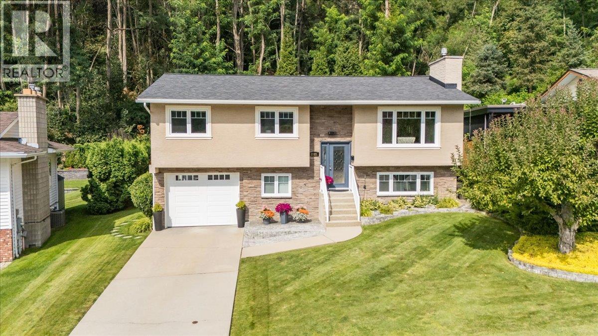 2321 Mcbride St, Trail, BC V1R 3A6