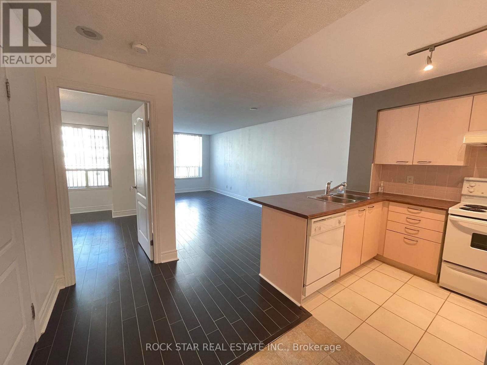 515 48 Suncrest Blvd, Markham, ON L3T 7Y5