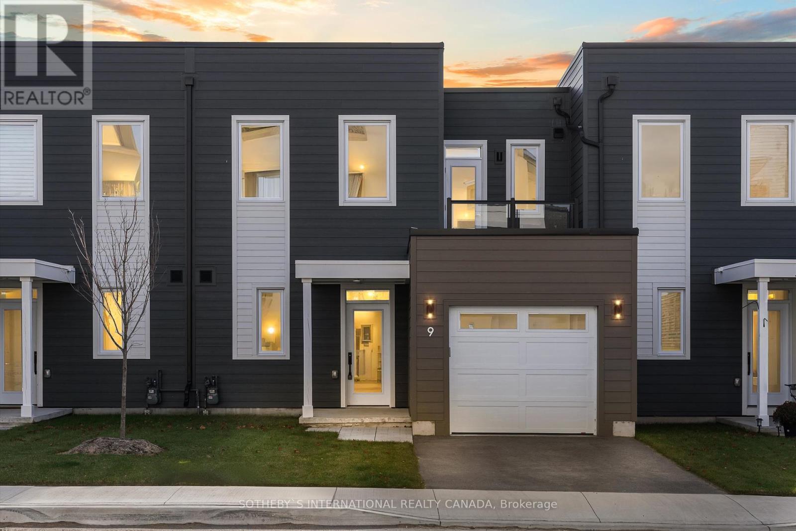 9 19 West St, Kawartha Lakes Fenelon Falls, ON K0M 1N0