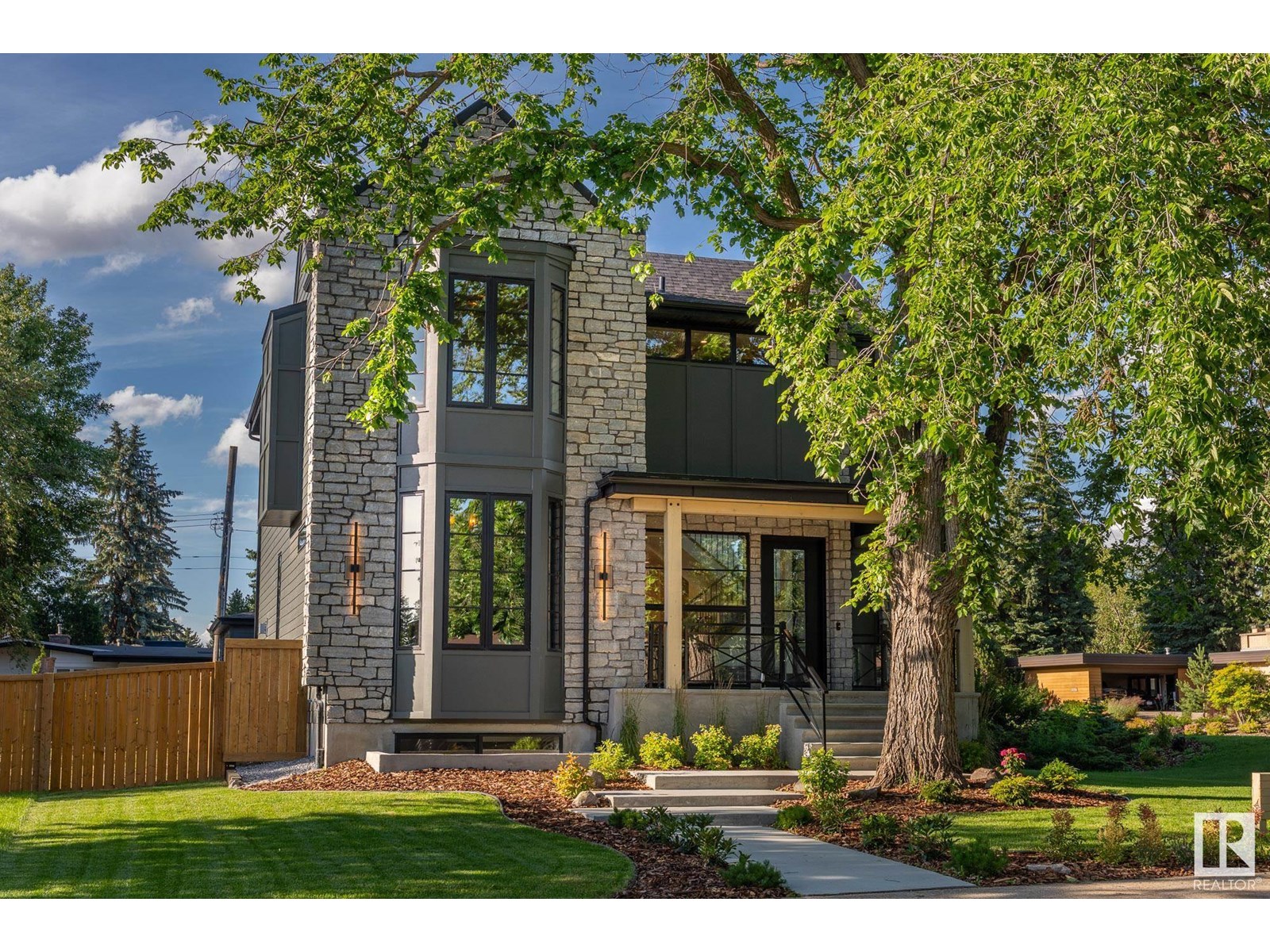 85 Av Nw Unit 13804, Edmonton, AB T5R 3Y7