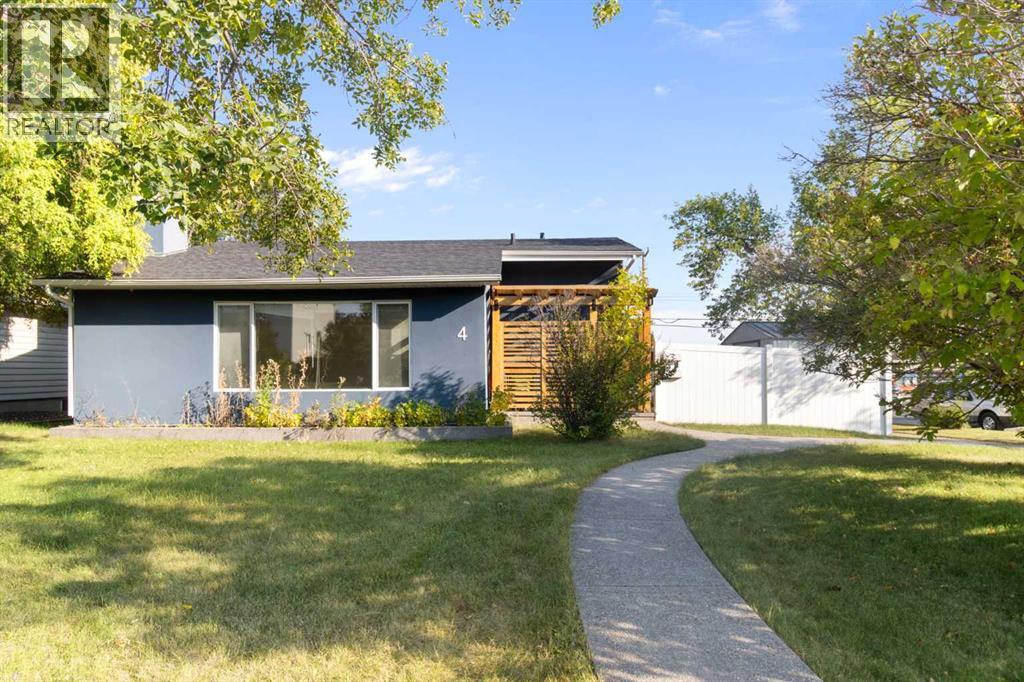 4 Heston St NW, Calgary, AB T2K 2C1