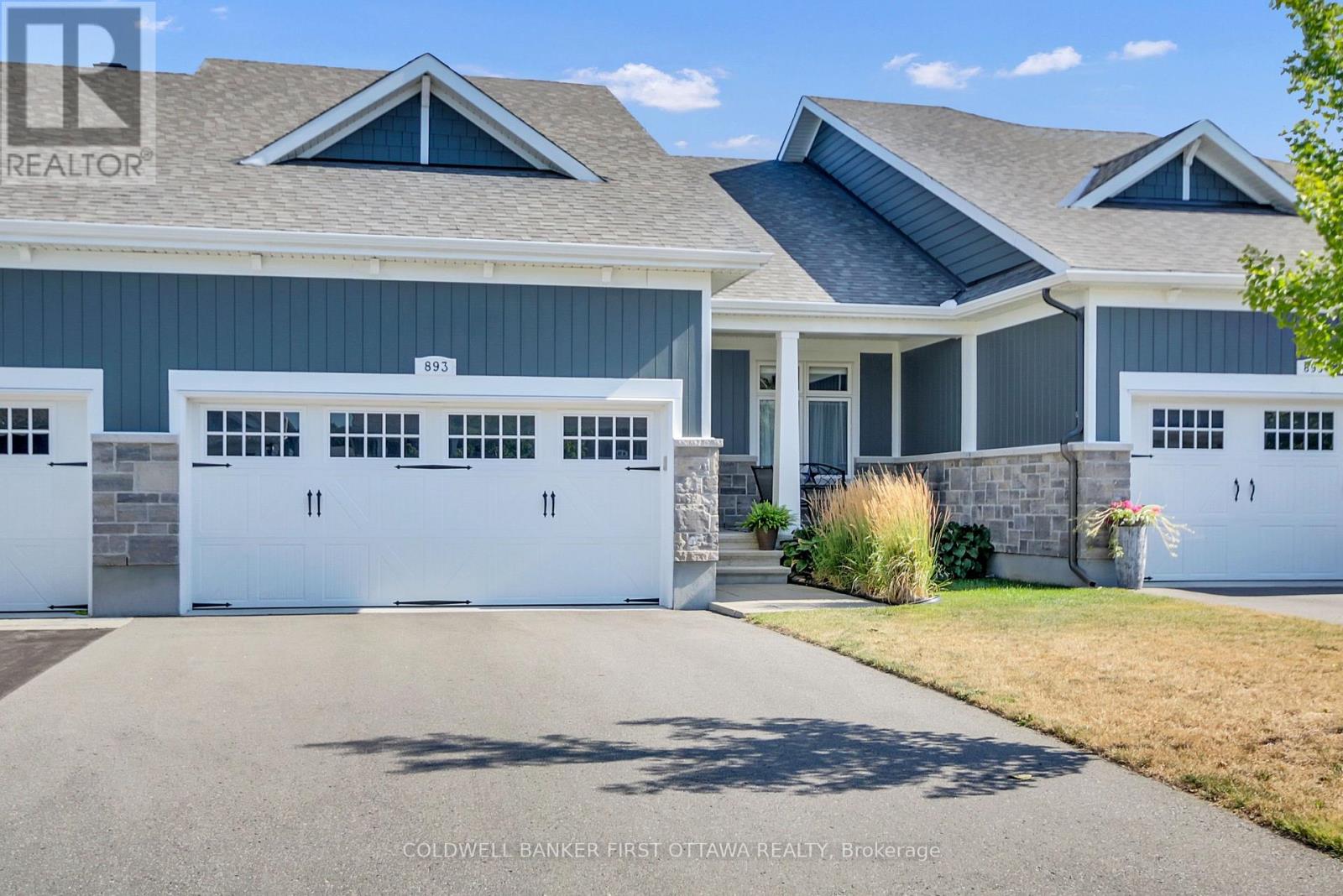 893 Artemis Cir, Ottawa, ON K4M 0H7