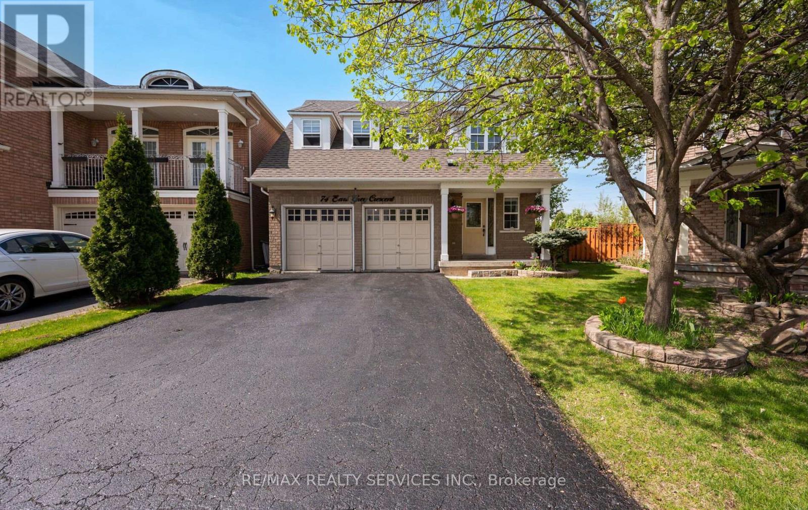 74 Earl Grey Cres, Brampton, ON L7A 2L2