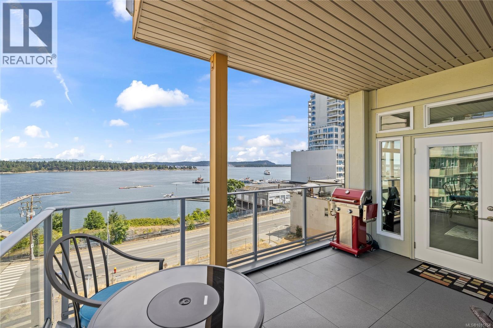 10 Chapel St Unit 404 St, Nanaimo, BC V9R 5H2