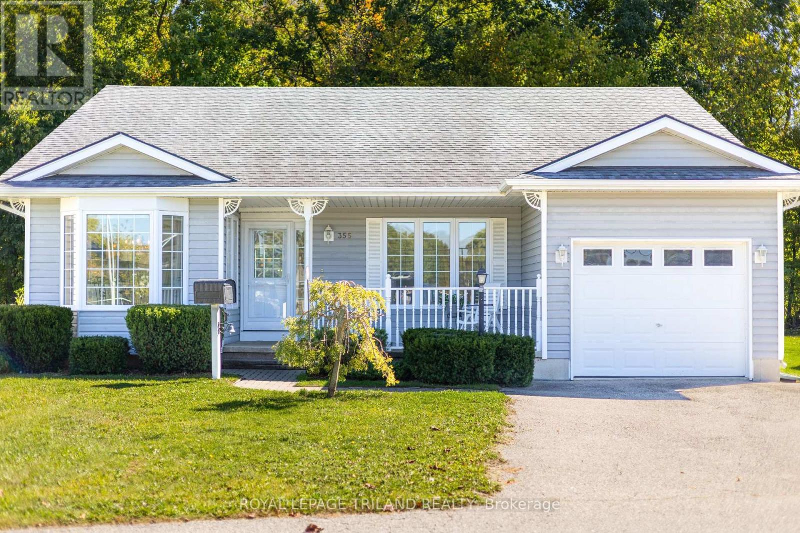 355 Shannon Blvd, South Huron, ON N0M 1T0