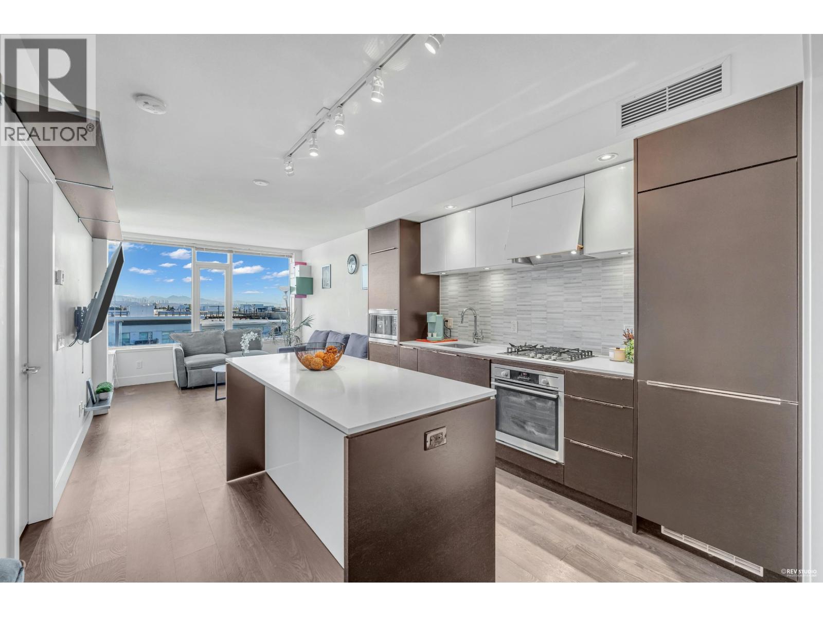 5233 Gilbert Road Unit 1007, Richmond, BC V7C 0B3