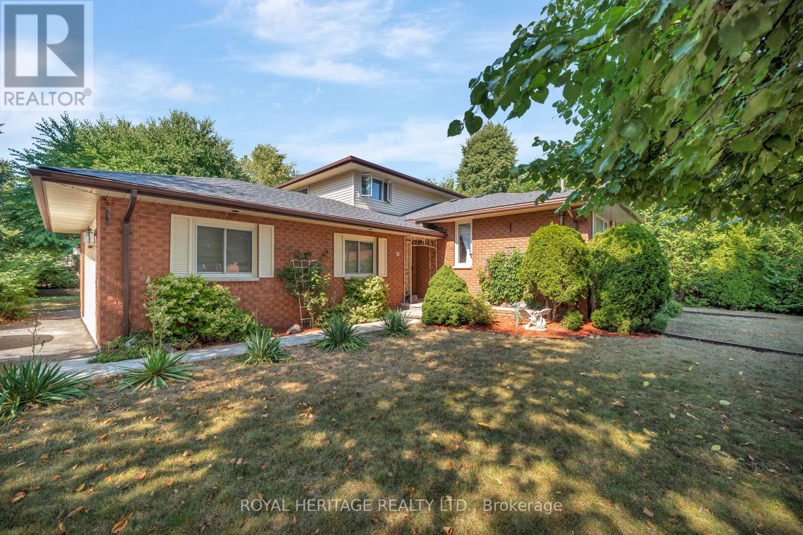 15 Iroquois Ave, Brighton, ON K0K 1H0