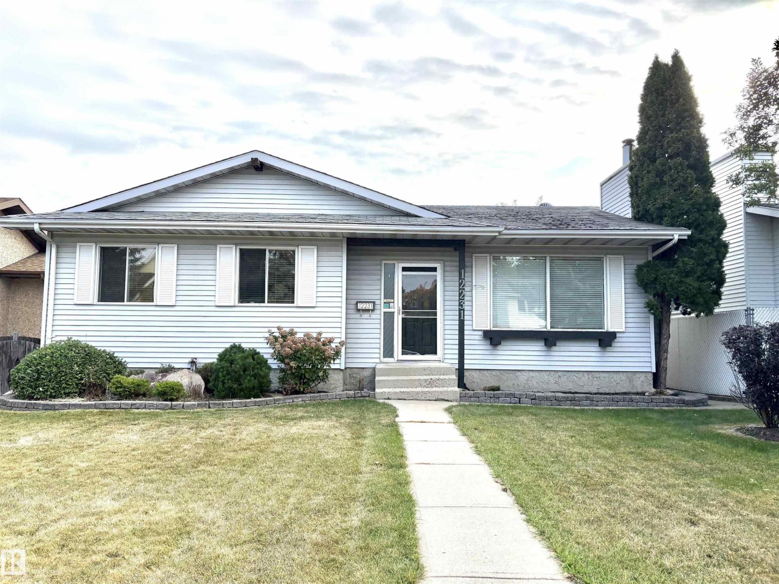 44 St Nw Unit 12231, Edmonton, AB T5W 4Z5