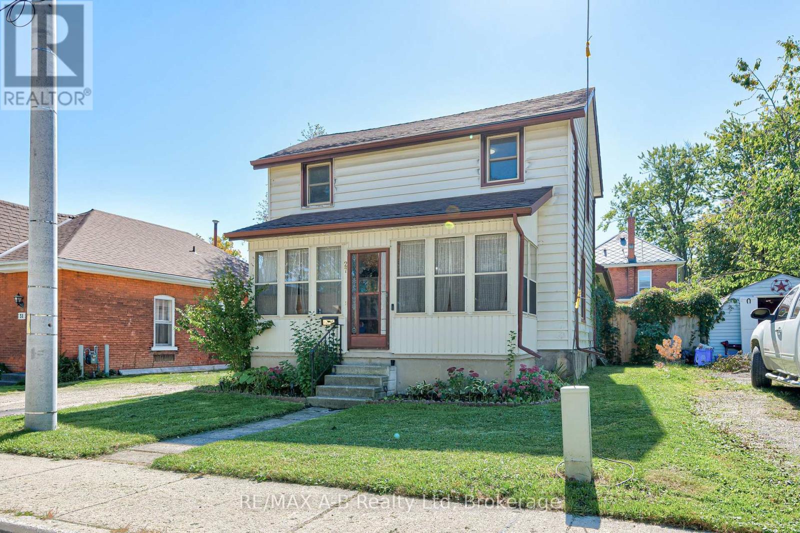 27 Brant St, Stratford, ON N5A 3X1
