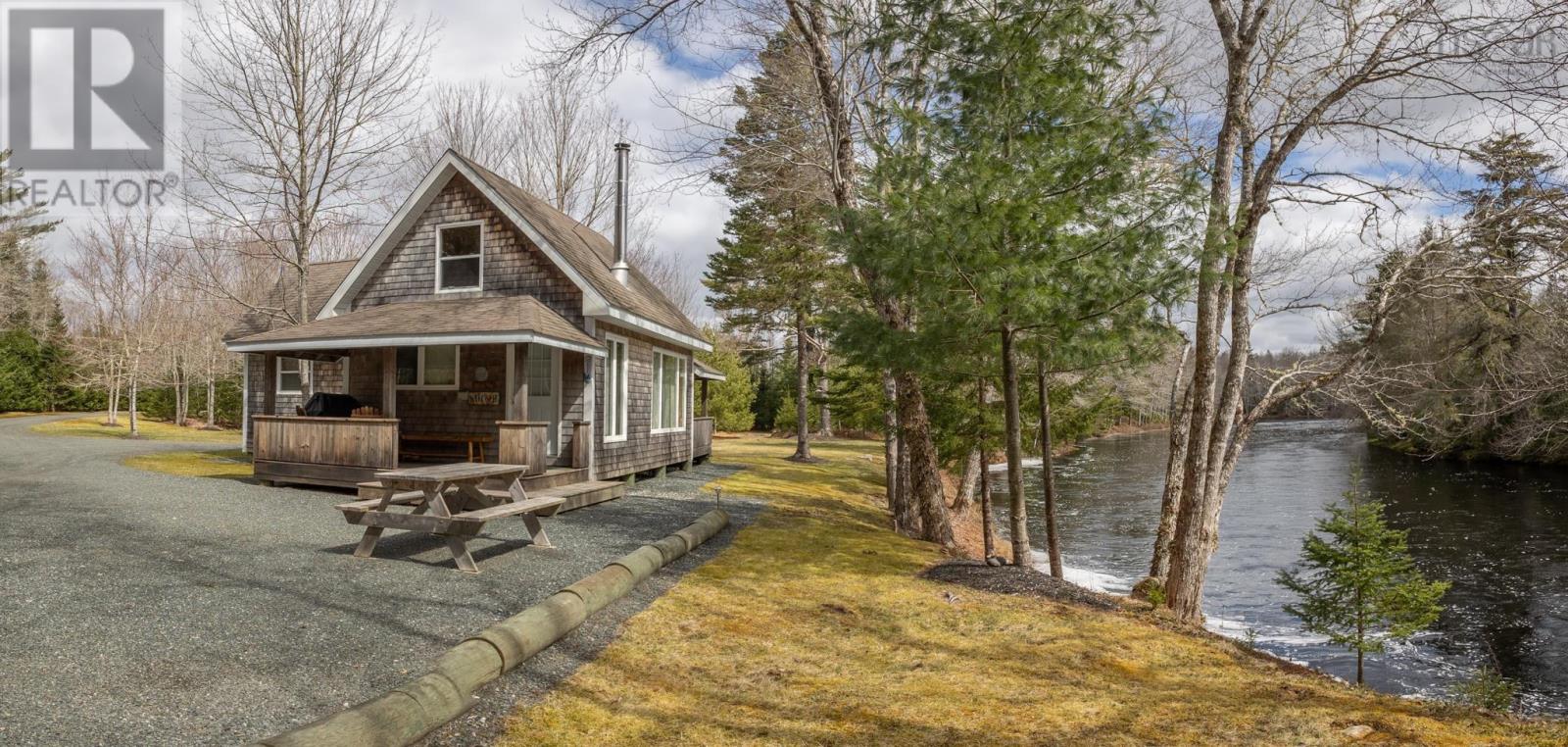 790 Depot Rd, East Kemptville, NS B5A 5P4