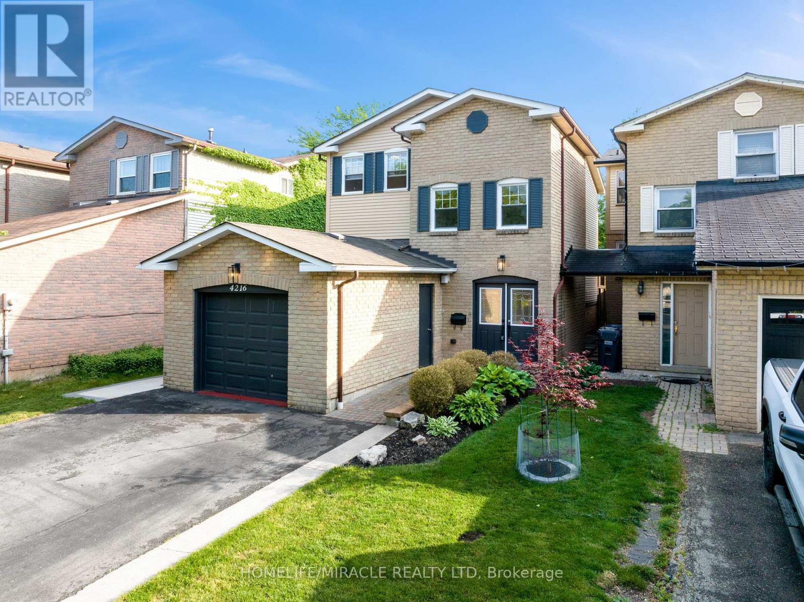4216 Sunflower Dr, Mississauga, ON L5L 2L5