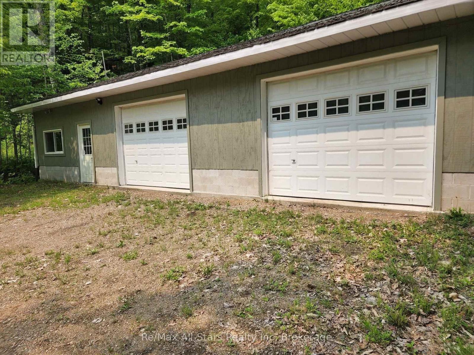 1028 Ronville Rd, Lake of Bays, ON P0A 1H0