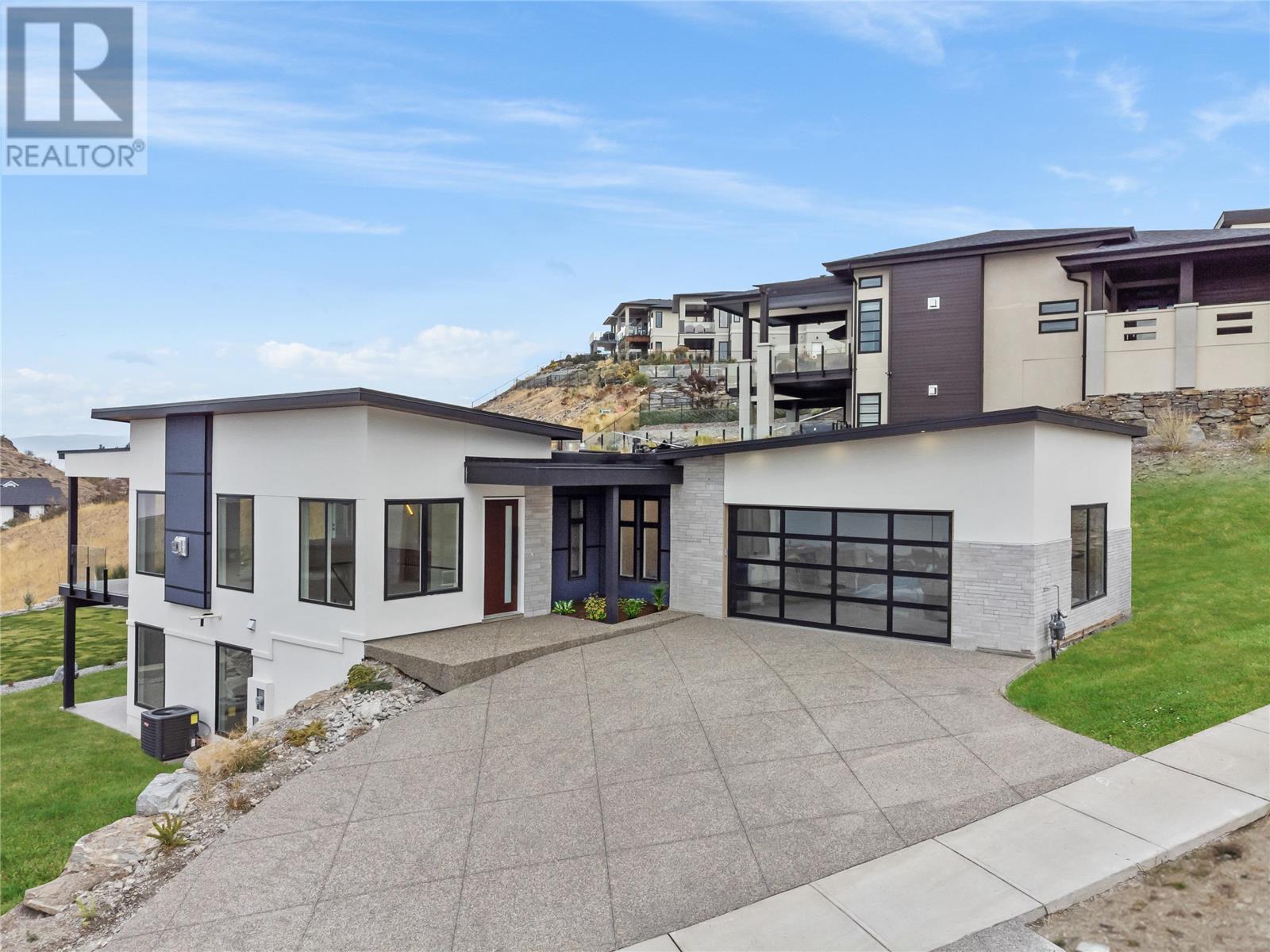 402 Trestle Ridge Dr, Kelowna, BC V1W 5M3