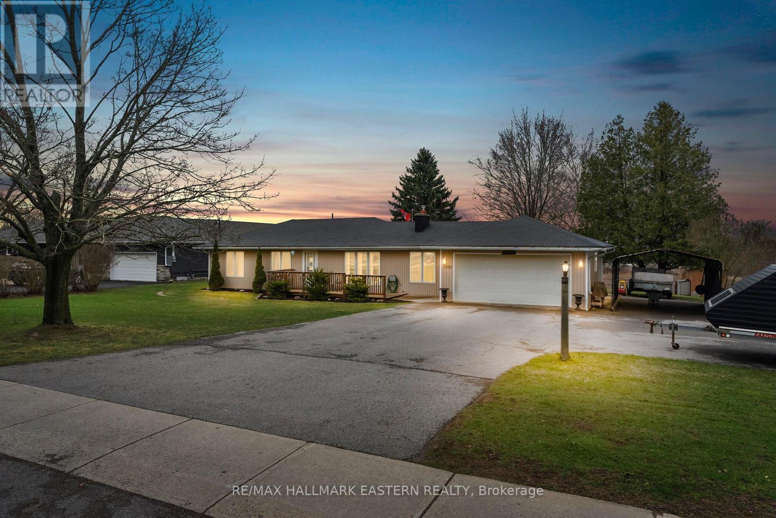 1032 E Communication Rd, Selwyn, ON K0L 1H0