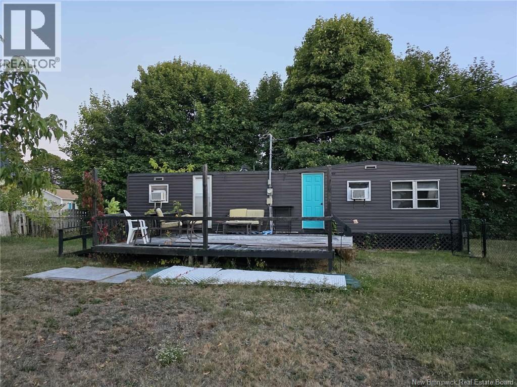 43 First Ave, Pointe-du-chne, NB E4P 3J2