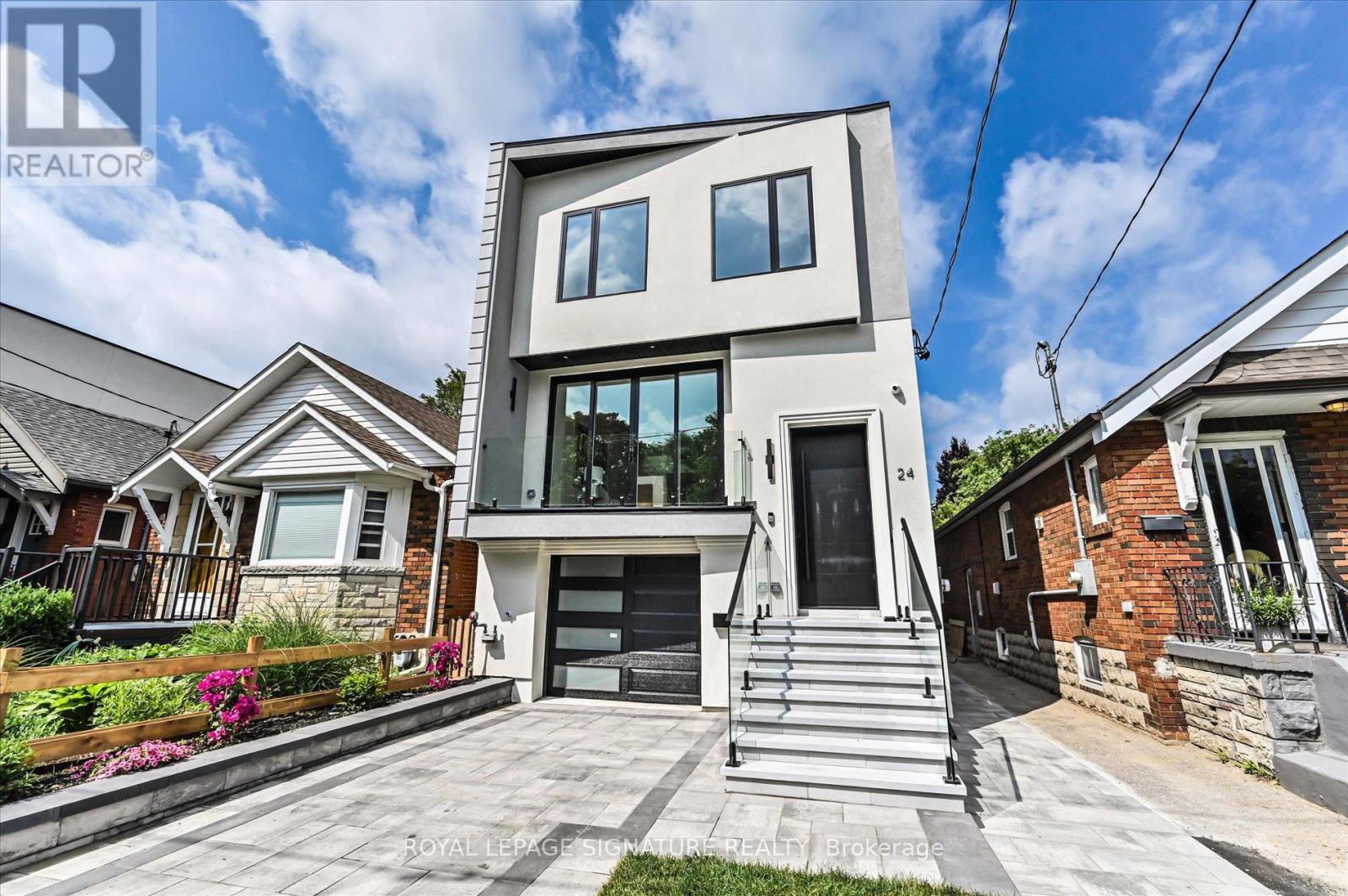 24 Elmsdale Rd, Toronto, ON M4J 3M4