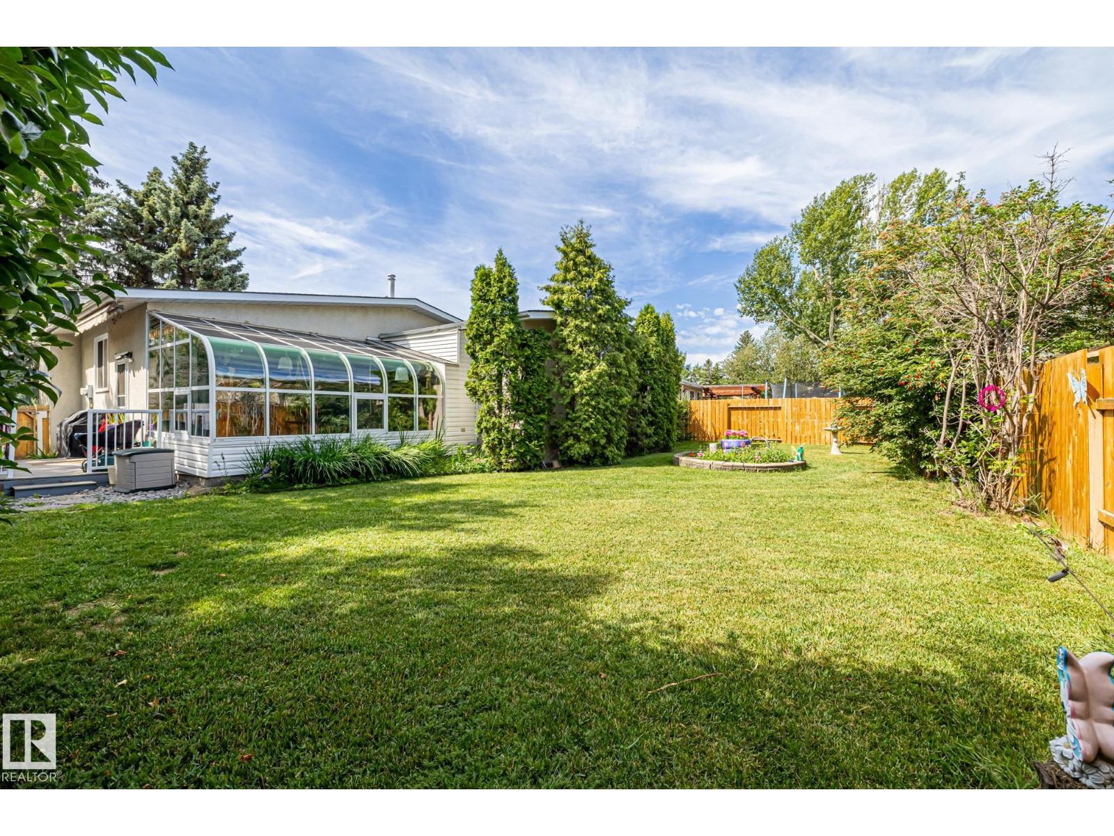 143 Av Nw Unit 12250, Edmonton, AB T5X 3R7