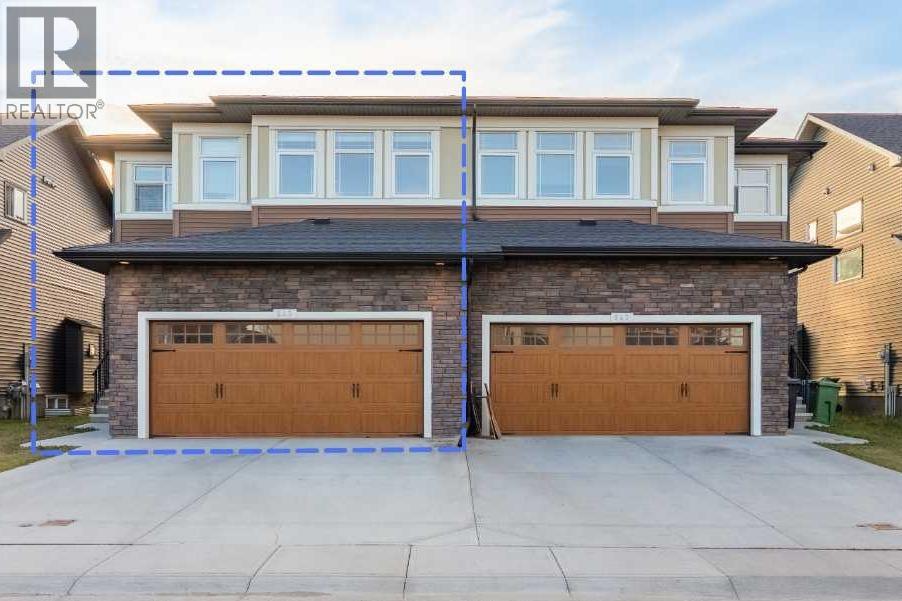 243 Kinniburgh Rd, Chestermere, AB T1X 0Y7