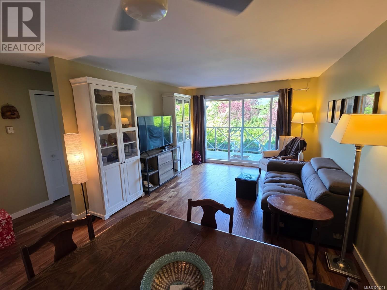 481 Kennedy St Unit 201 St, Nanaimo, BC V9R 2J4