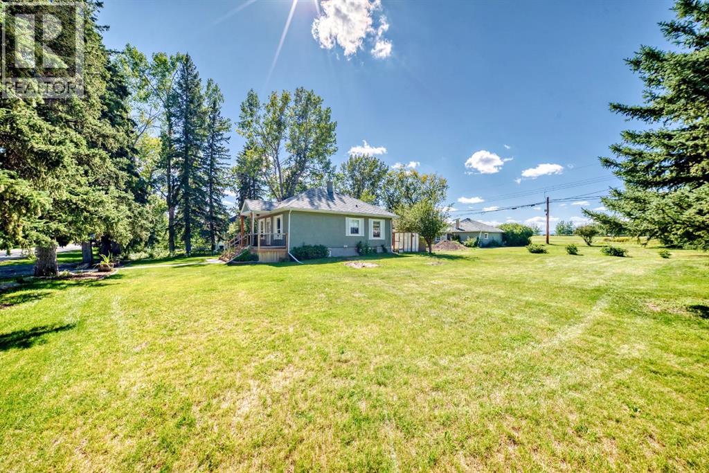 520 Royalite Way SE, Diamond Valley, AB T0L 2A0